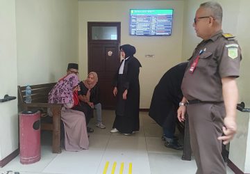 Isak Tangis Keluarga Pecah, Saat Kakek Herman Hendak Kembali Ditahan.